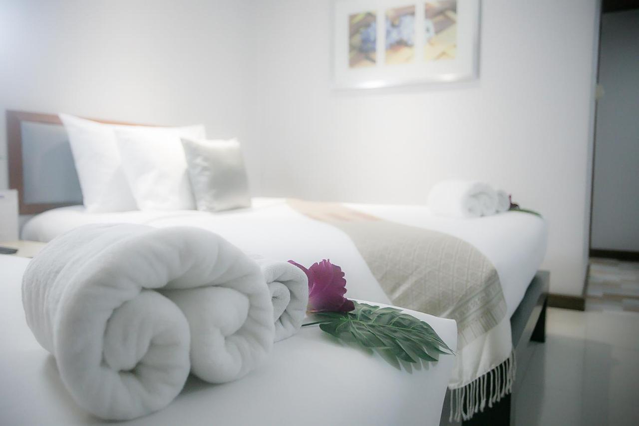 Friday Hotel Uttaradit Ngoại thất bức ảnh