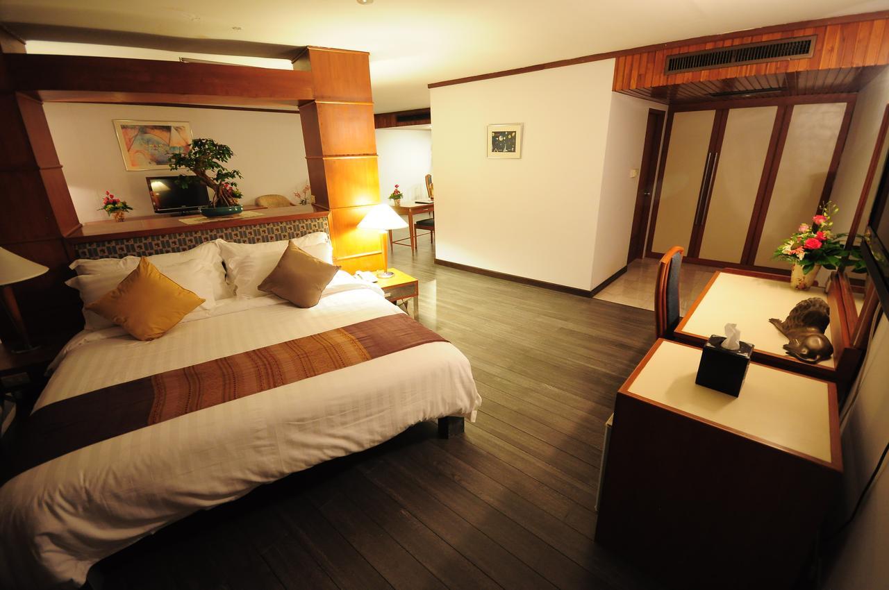 Friday Hotel Uttaradit Ngoại thất bức ảnh