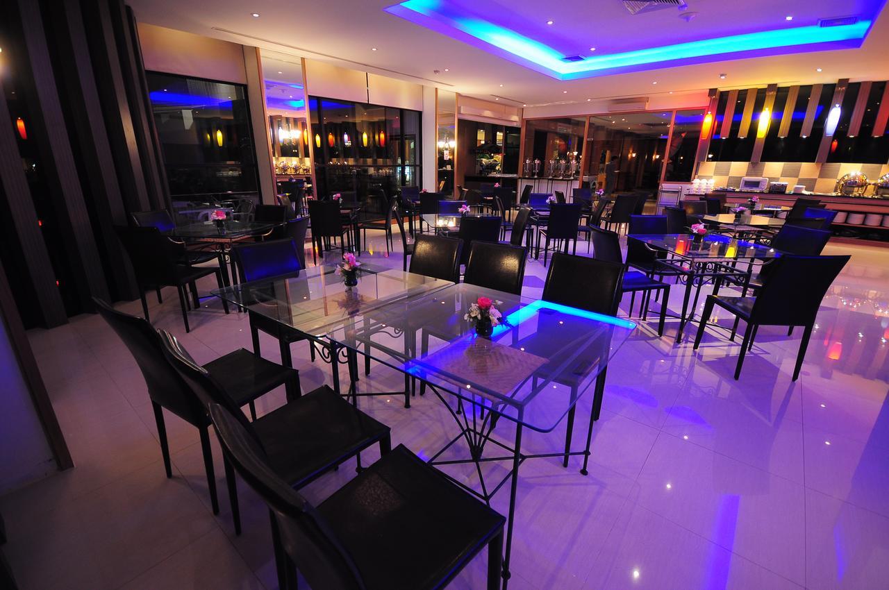 Friday Hotel Uttaradit Ngoại thất bức ảnh