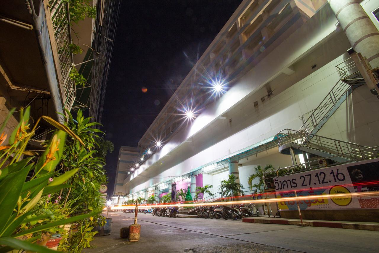 Friday Hotel Uttaradit Ngoại thất bức ảnh